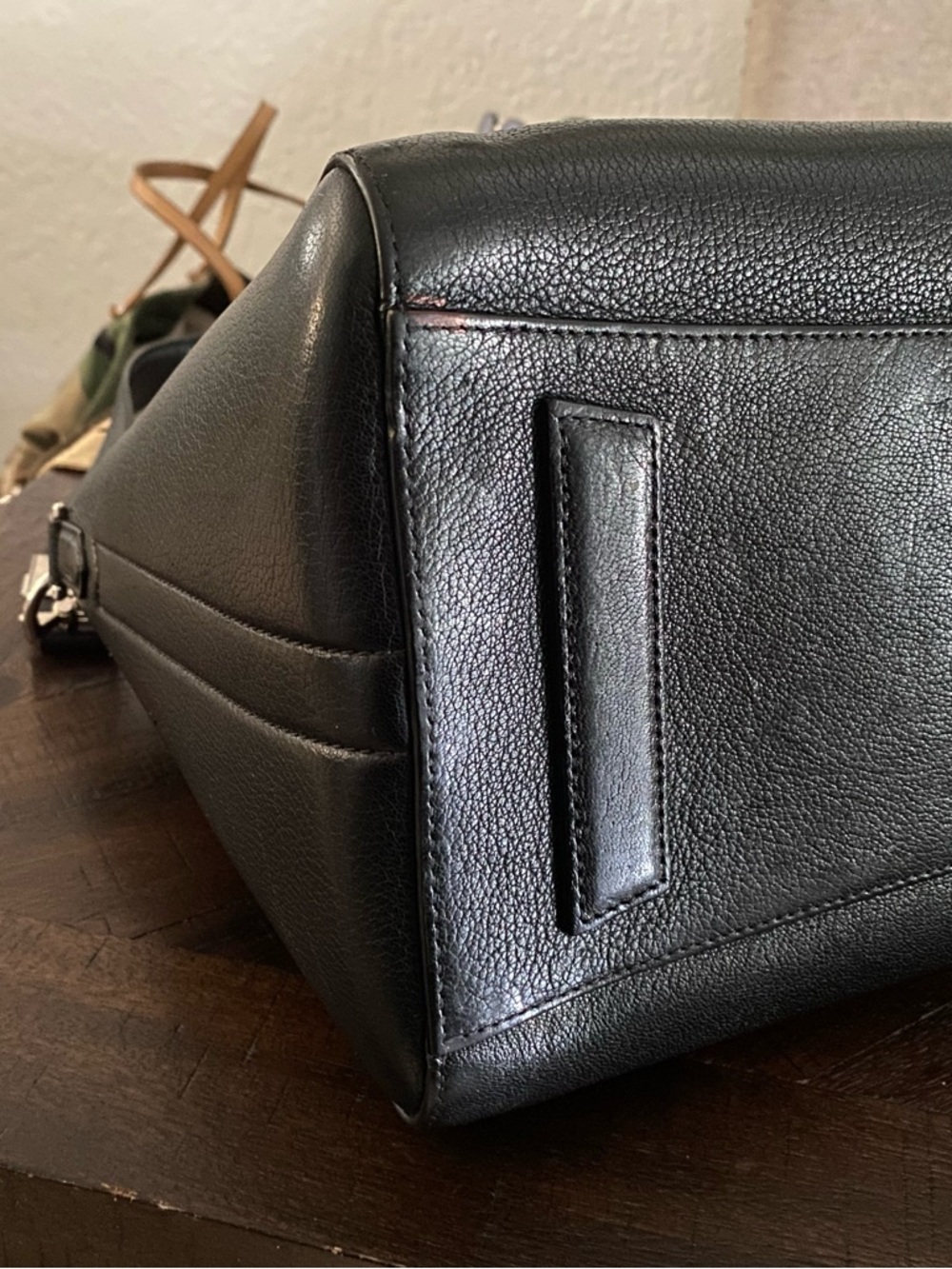 Authentic Givenchy Antigona Medium - Picture 12 of 16